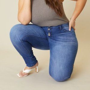 NWT KanCan Medium Wash High Rise Skinny Jeans